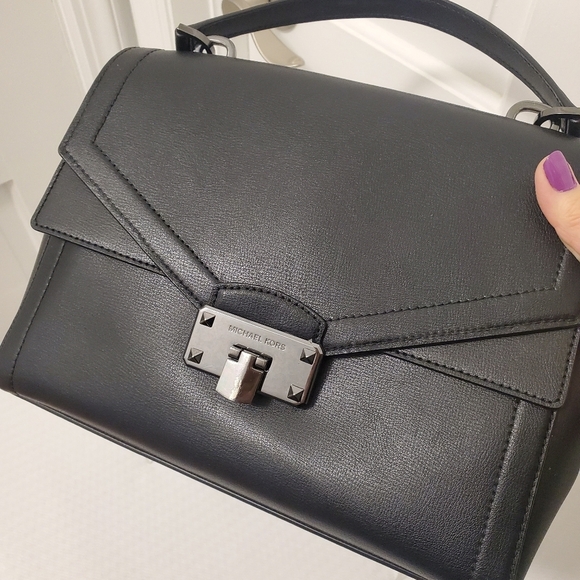 Michael Kors "KINSLEY" Black Leather Satchel, Business, Stylish, Chic - Picture 5 of 12